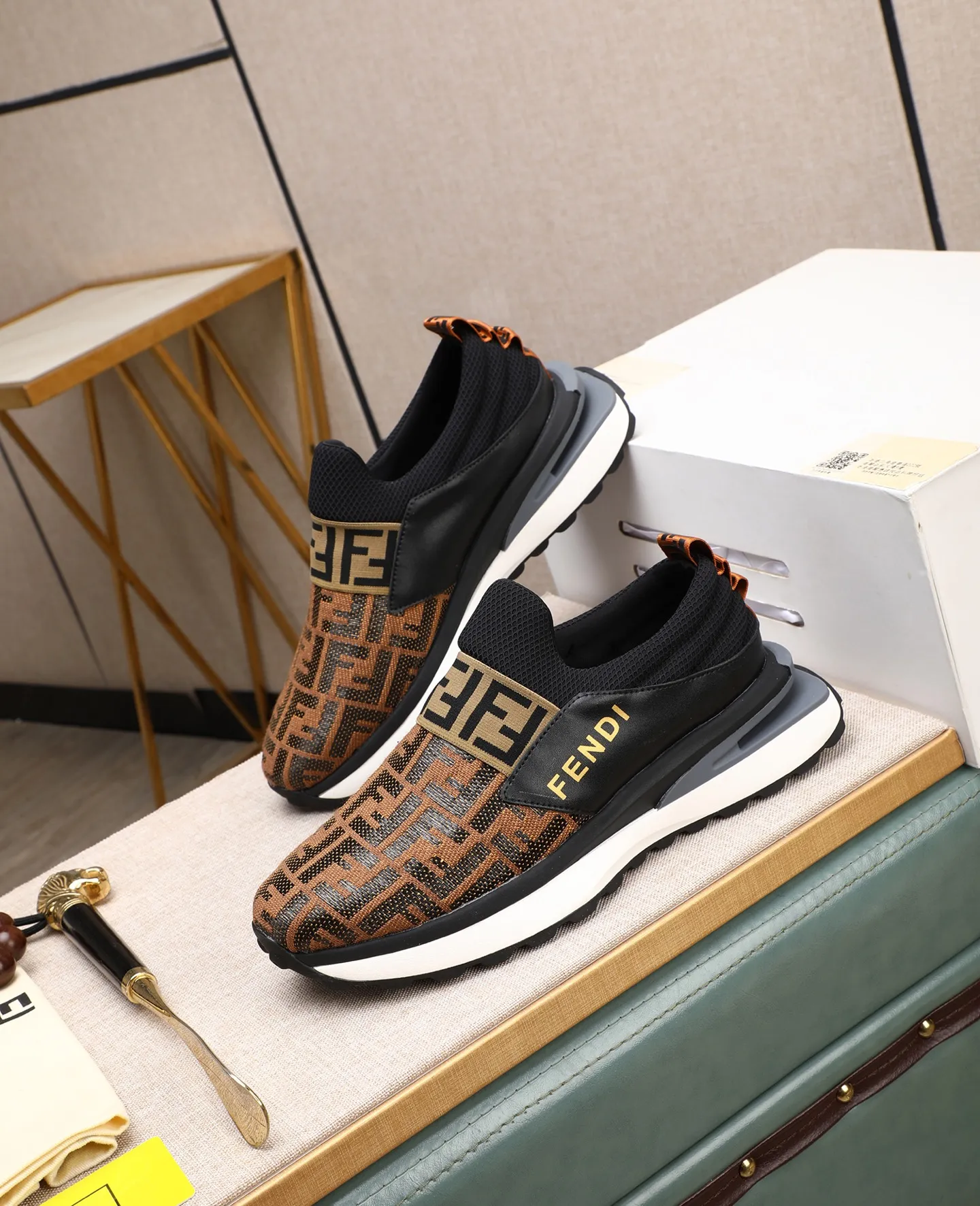 Men's shoes 💰460🕷🕷[FENDI] Fendi fashionable casual men's shoes 🇨🇳Original official website 1:1 model opening, new models are available first 💯Not high-profile but avant-garde, simple About low-key and fashionable, super versatile style 🌿 Made of original cowhide ➕ Pigskin lining 🎋 The version is comfortable on the feet, so rigorous for any small place, and the workmanship is first-class 🍍38-44 Large quantities in stock